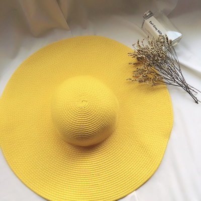 Большая модная летняя пляжная шляпка фото