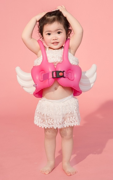 Детский надувной жилет с крыльями фото