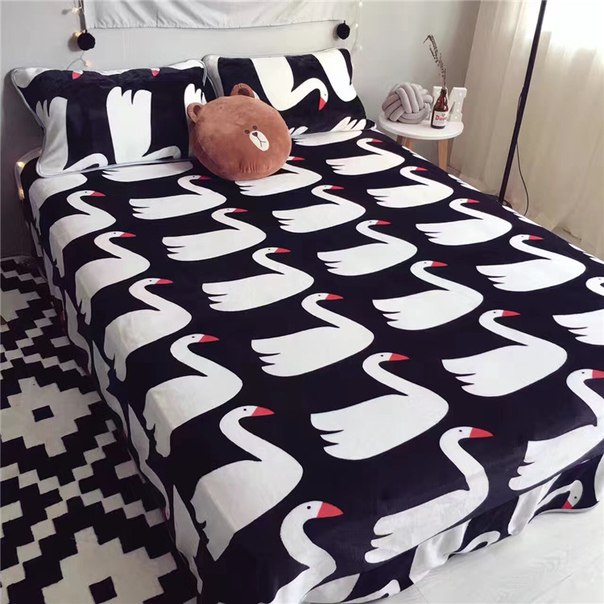 Комплект постельного белья с лебедями фото