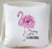Декоративная подушка с розовым фламинго и надписью