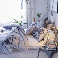 Серый постельный набор с полярными оленями фото