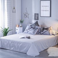 Серый постельный набор с полярными оленями фото