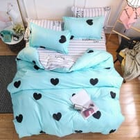 Симпатичный голубой постельный набор с сердечками