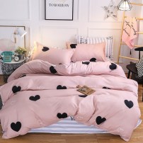 Симпатичный розовый постельный набор с сердечками фото