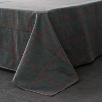 Постельный набор оранжевого цвета в стильную клетку фото