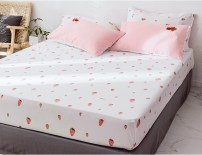 Комплект постельного белья в клубничку фото