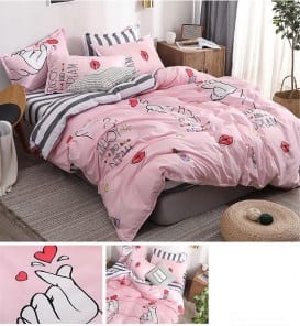 Розовый спальный комплект LOVE
