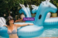 Огромный матрас для плавания синий олень фото