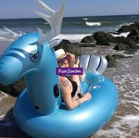 Огромный матрас для плавания синий олень фото